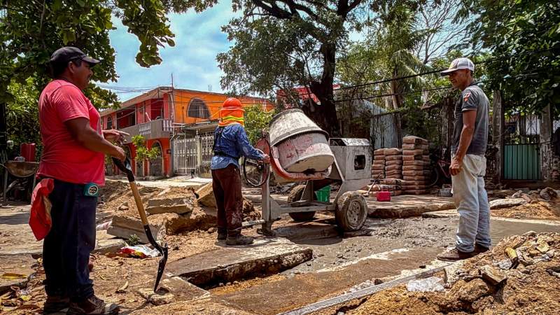 Tendrán drenaje renovado y una vialidad sin baches, los vecinos de la avenida Álvaro Obregón