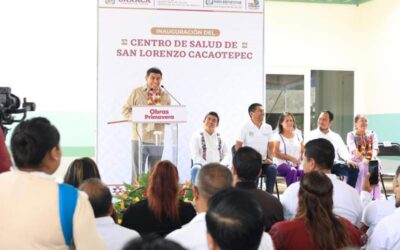 Transforma Salomón Jara a San Lorenzo Cacaotepec con obras concluidas en sector salud, educativo y urbanización