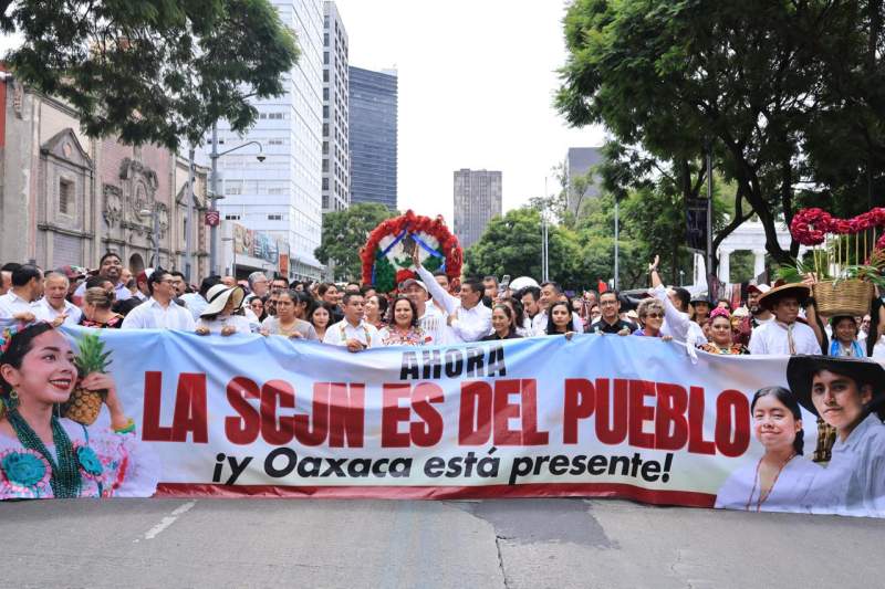 Con calenda, Oaxaca celebra la llegada de un mixteco a la SCJN