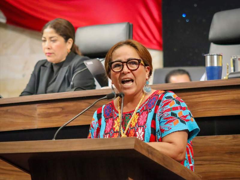 Diputada María Francisca Antonio Santiago impulsa inclusión de historia comunitaria en educación de Oaxaca