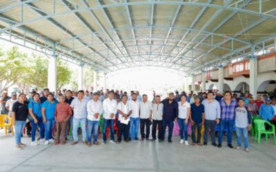 En asamblea comunitaria, Miguel Quetu escucha y acuerda acciones prioritarias para el pueblo de Santa María del Mar