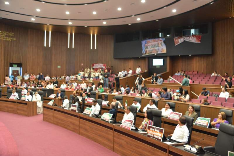 Grupo Parlamentario Morena y aliados del Congreso local celebran aprobación de reformas en materia de revocación de mandato