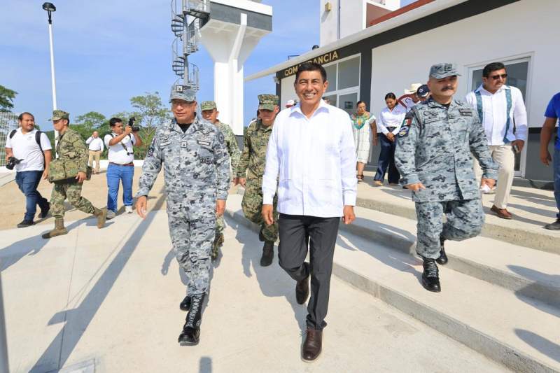 Inaugura Salomón Jara instalaciones de la compañía de la Guardia Nacional en Santa María Huatulco