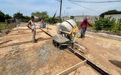 Avanza la pavimentación de la calle Emiliano Zapata en Juchitán