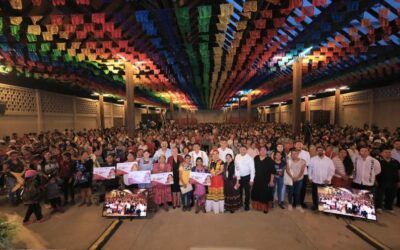 Con entrega de apoyos a jefas de familia, Primavera Oaxaqueña ve, escucha y respalda a las mujeres: Salomón Jara