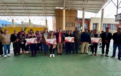 Entrega Sebienti 60 tarjetas Margarita Maza para fortalecer la economía de mujeres en Santa María Tlahuitoltepec