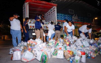 Esta madrugada, la solidaridad Juchiteca partió rumbo a Poza Rica con ayuda humanitaria