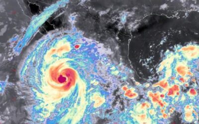 Huracán Priscilla se intensifica a categoría 2 frente a costas de México, genera alertas por lluvias intensas