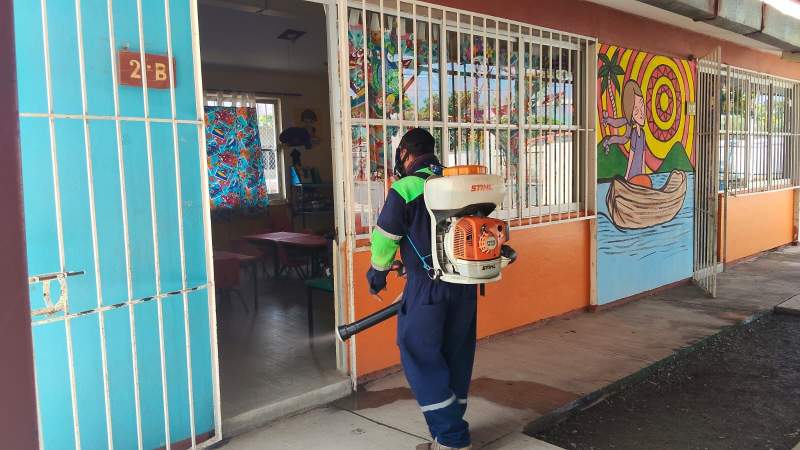 Más brigadas, mayor cobertura, Juchitán refuerza la desinfección en escuelas