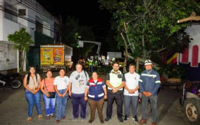 Trabajos de ordenamiento y mejora urbana transforman el centro de Juchitán