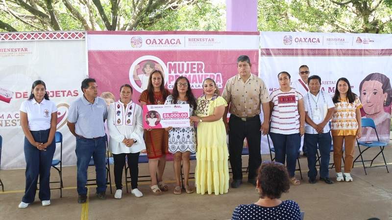 Con entrega de apoyos, Sebienti impulsa autonomía financiera de las mujeres de Putla Villa de Guerrero