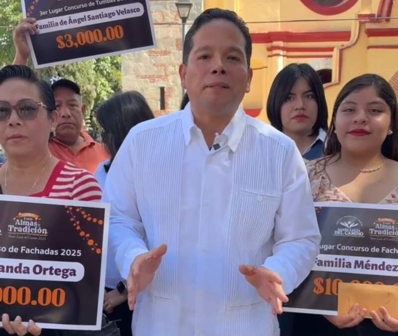 Entregan más de 120 mil pesos en premios a ganadores de concursos de calaveritas, fachadas, altares y tumbas en Santa Lucía del Camino
