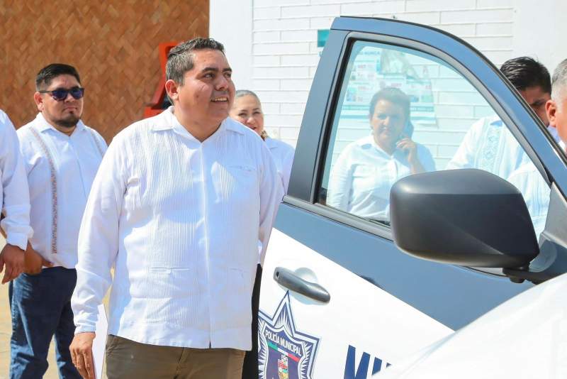 Oswaldo Chiñas suma tercera nueva patrulla a la seguridad pública municipal
