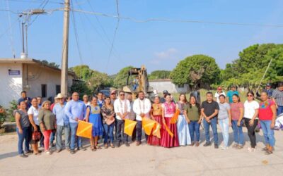 Arranca Miguel Quetú rehabilitación de avenidas en Chicapa de Castro