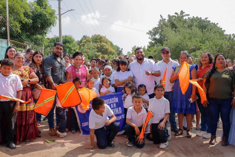 ¡Otra calle que se transforma! Miguel Sánchez arranca pavimentación para beneficio de nuestra gente