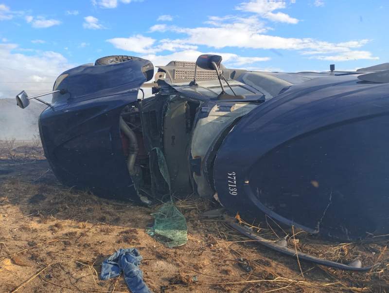 Atiende Bomberos de Oaxaca volcadura de tráiler en tramo La Venta- La Ventosa