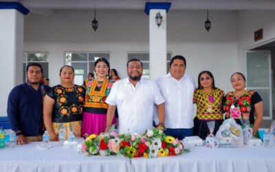 DIF Juchitán lleva a cabo posada navideña para el club de adultos mayores “La Ventosa”