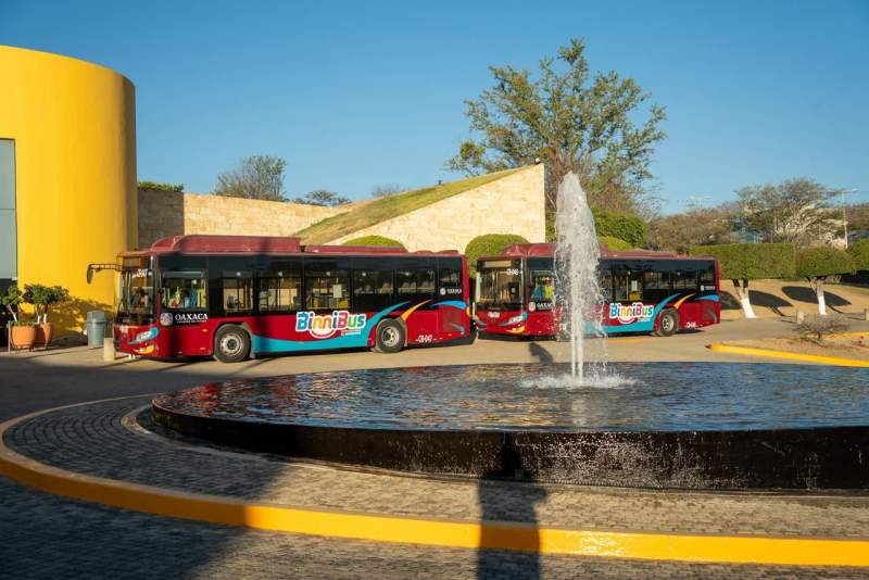 Arranca Salomón Jara nueva ruta RC-13 “Yuku Tay” del BinniBus en Oaxaca