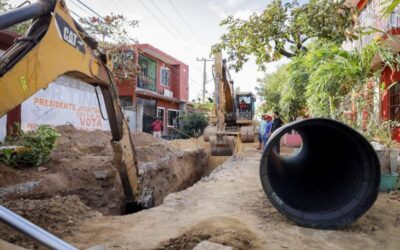 Gobierno Juchiteco da seguimiento y atiende más puntos del drenaje colapsado
