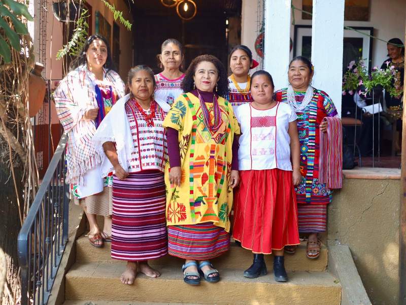 Realiza Setrao y Conocer prueba piloto para certificar a personas artesanas que tejen en telar de cintura