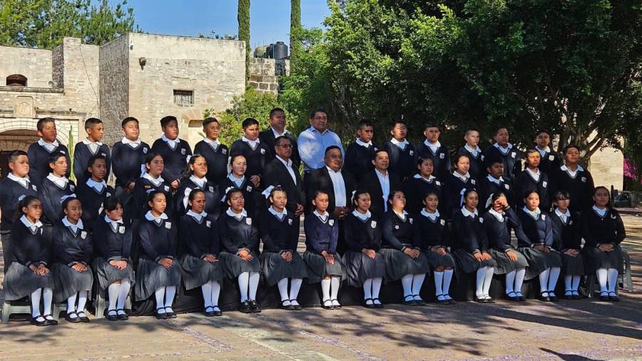 Generación “Farid Acevedo López” se alista para la clausura del cierre escolar 2025-2026