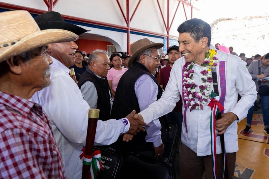 San Juan Mixtepec en el centro del Bienestar: recibe aparatos funcionales y dotaciones alimentarias