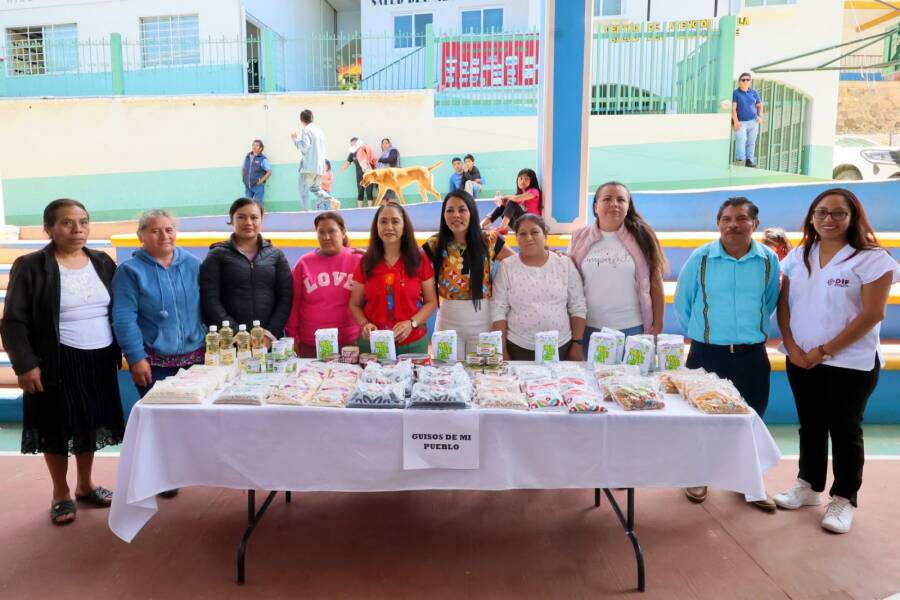 Fortalece DIF Oaxaca bienestar de familias en Valles Centrales con entrega de apoyos sociales
