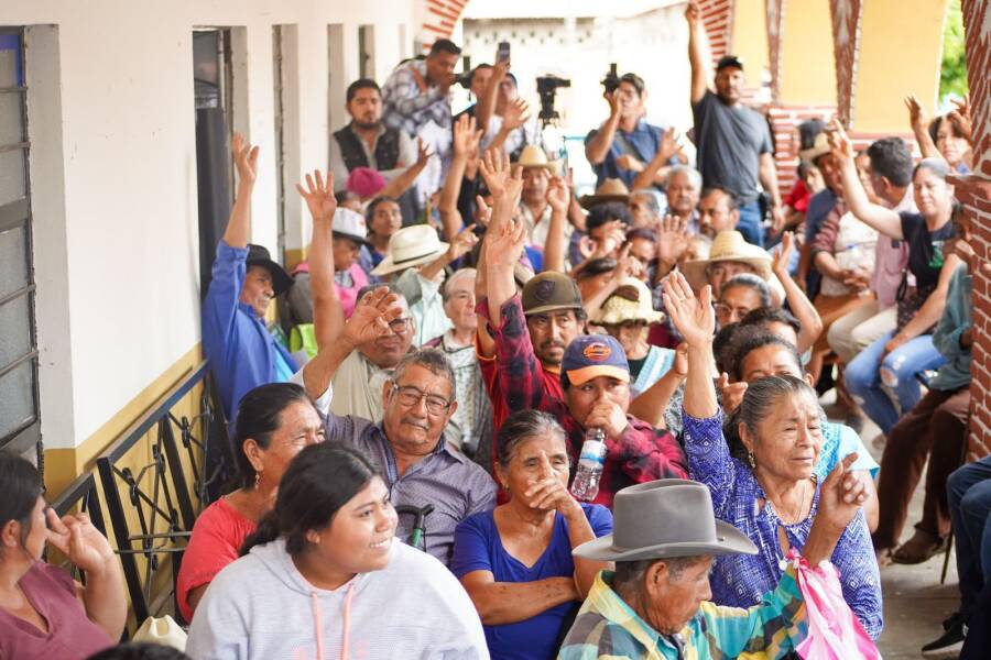 Ratifican municipios de la Sierra Sur construcción del acueducto de la presa Mujer Solteca