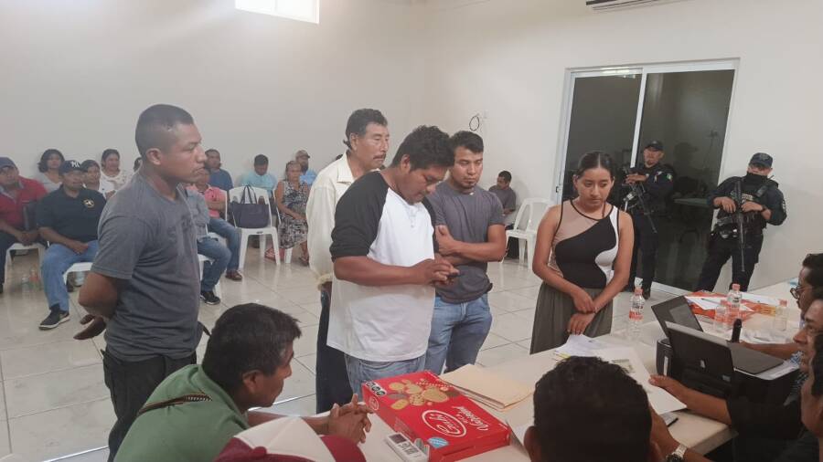 avanza-con-orden-y-tranquilidad-el-proceso-electoral-extraordinario-de-santiago-xanica-jesus-romero-6a7646934ba65