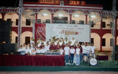 Ixhuatán fortalece su identidad cultural con entrega de instrumentos a banda infantil y juvenil