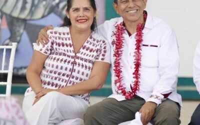 Reconoce Laura Estrada el trabajo incansable de Salomón Jara Cruz en favor de las familias de la Costa Oaxaqueña